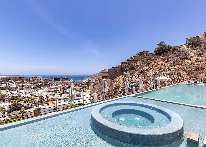 Stunning Ocean Views & Walk To Cabo Marina