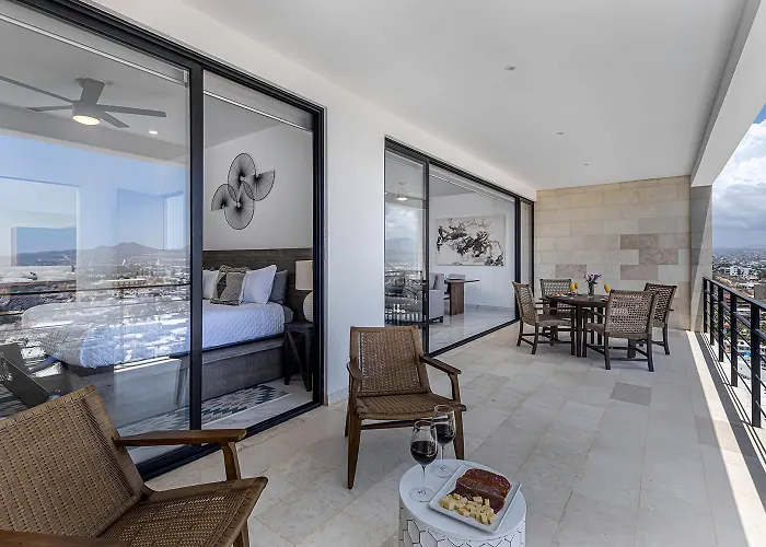 Stunning Ocean Views & Walk To Cabo Marina *